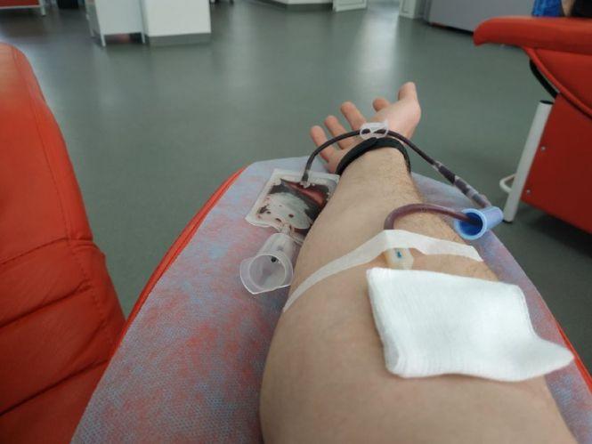 Новини Вінниці - фото з «Не збідніє рука, що дає...»: як наш журналіст вирішив стати донором і пішов здавати кров «Не збідніє рука, що дає...»: як наш журналіст вирішив стати донором і пішов здавати кров, фото №4 на сайті 20minut.ua