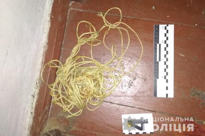 Новини Хмельницького - фото з Зв'язав та підпалив: на Хмельниччині розбійник напав на пенсіонера Зв'язав та підпалив: на Хмельниччині розбійник напав на пенсіонера, фото №3 на сайті vsim.ua