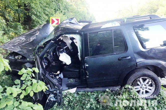 Новини Вінниці - фото з На Літинщині Ford з'їхав з дороги та зіткнувся з деревом. Постраждало шість людей На Літинщині Ford з'їхав з дороги та зіткнувся з деревом. Постраждало шість людей, фото №1 на сайті 20minut.ua