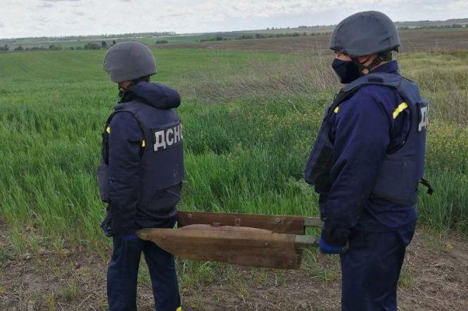 У Хмельницькому під час проведення земельних робіт відкопали 100-кілограмову авіабомбу, фото №1 на сайті vsim.ua