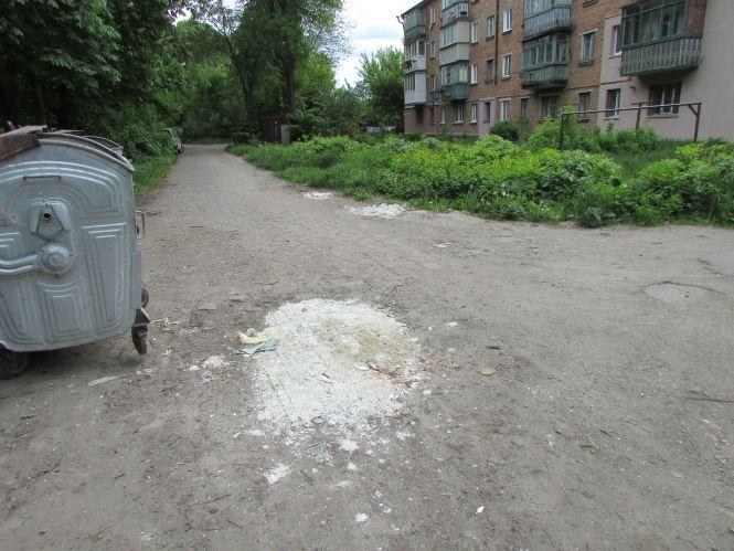 Фото дня: футбол на карантині,  «частка» субсидії та заготовка сіна, фото №2 на сайті 20minut.ua