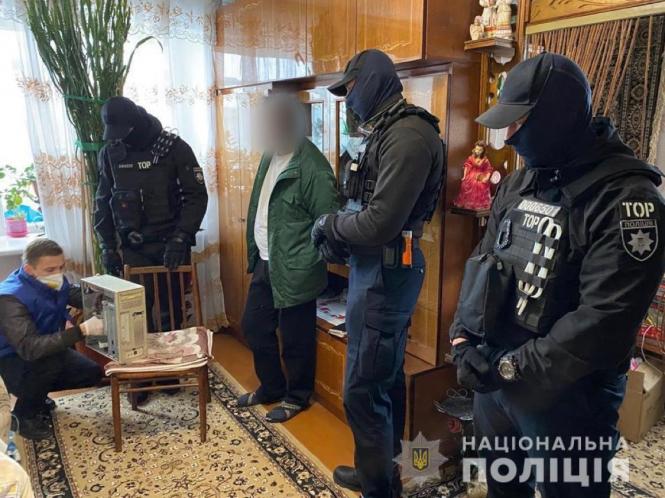 Новини Вінниці - фото з Вінничанин знімав фільми зі своєю дитиною. Викрили чотирьох педофілів Вінничанин знімав фільми зі своєю дитиною. Викрили чотирьох педофілів, фото №1 на сайті 20minut.ua