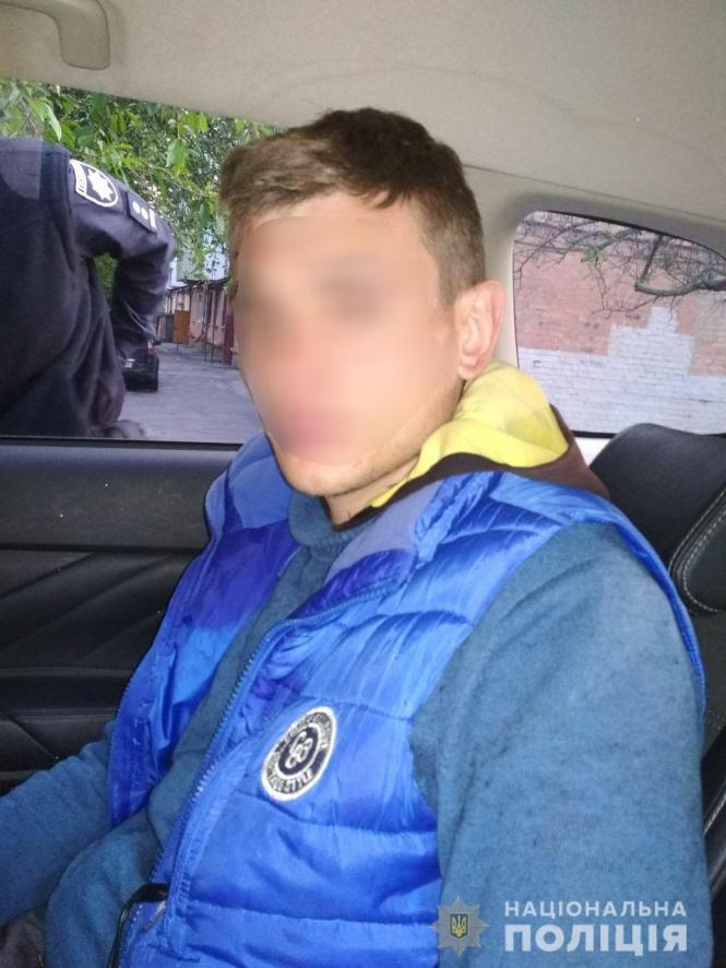 Новини Вінниці - фото з У Вінниці на вокзалі одесит пограбував пенсіонерку У Вінниці на вокзалі одесит пограбував пенсіонерку, фото №1 на сайті 20minut.ua