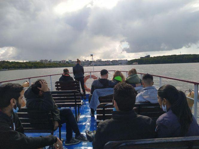 Новини Тернополя - фото з Охочих покататися багато: як уперше цьогоріч курсував теплохід «Капітан Парій». Чи є ризик заразитися? Охочих покататися багато: як уперше цьогоріч курсував теплохід «Капітан Парій». Чи є ризик заразитися?, фото №2 на сайті 20minut.ua