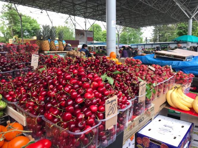 Овочево-фруктовий бум у Хмельницькому: що продають і які ціни, фото №1 на сайті vsim.ua