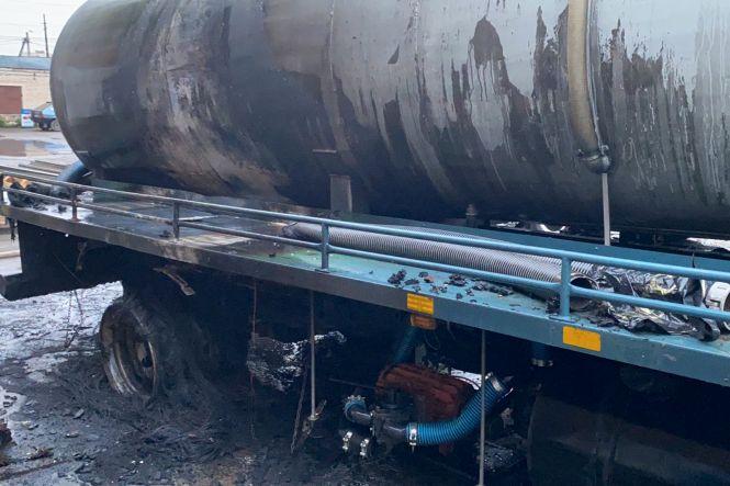 У Хмельницькому горіла вантажівка, фото №1 на сайті vsim.ua