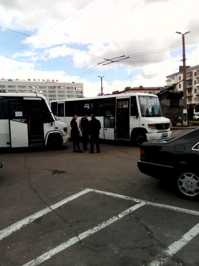 Кабмін дозволив відновити автобусне сполучення зі столицею за умови 50% кількості місць, але обласна влада проти, фото №2 на сайті 20minut.ua