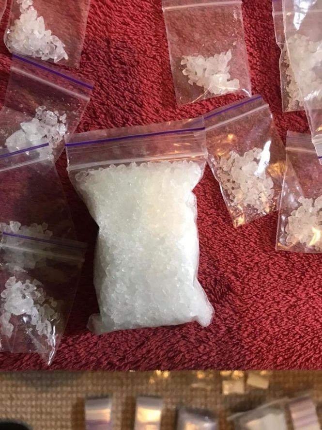 Новини Тернополя - фото з "Закладчикам", які збували наркотики в Тернополі, світить до 12 років тюрми "Закладчикам", які збували наркотики в Тернополі, світить до 12 років тюрми, фото №1 на сайті 20minut.ua