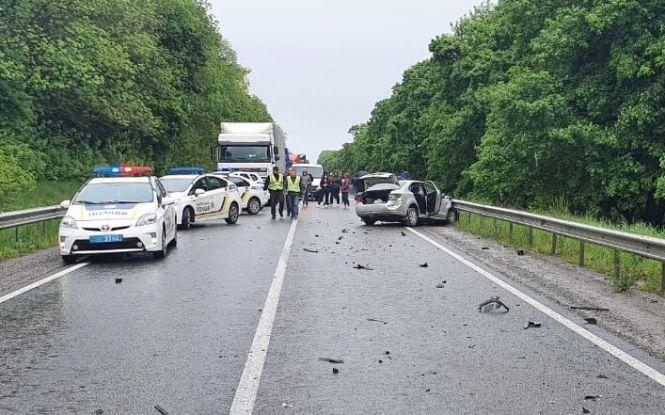 Новини Тернополя - фото з Подробиці смертельної аварії в Озерній: водій з кумом та двома земляками їхали на заробітки до Польщі Подробиці смертельної аварії в Озерній: водій з кумом та двома земляками їхали на заробітки до Польщі, фото №2 на сайті 20minut.ua