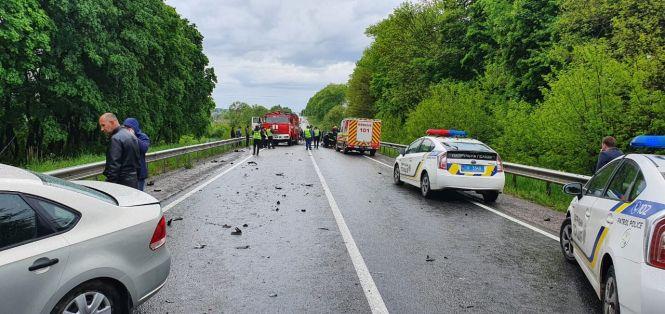 Новини Тернополя - фото з Подробиці смертельної аварії в Озерній: водій з кумом та двома земляками їхали на заробітки до Польщі Подробиці смертельної аварії в Озерній: водій з кумом та двома земляками їхали на заробітки до Польщі, фото №1 на сайті 20minut.ua