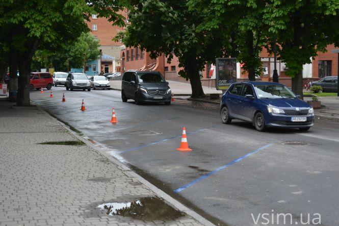 Новини Хмельницького - фото з Хмельницький готується до приїзду Зеленського: що відбувається у центрі міста (ФОТО) Хмельницький готується до приїзду Зеленського: що відбувається у центрі міста (ФОТО), фото №7 на сайті vsim.ua