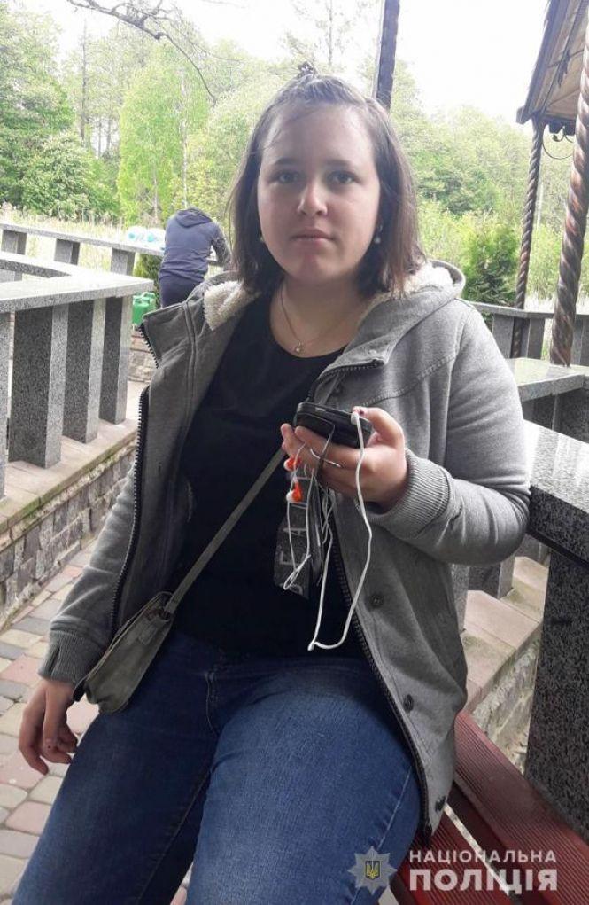 Новини Житомира - фото з У Житомирі розшукують 14-річну Олександру Карбовську, яка вже полишала домівку У Житомирі розшукують 14-річну Олександру Карбовську, яка вже полишала домівку, фото №1 на сайті 20minut.ua
