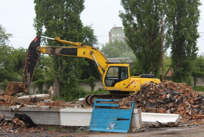 Новини Вінниці - фото з Важливе за вчора. Найцікавіші новини 4 червня, які ви могли пропустити За 200 метрів від Лісопарку зводять ЖК. Буде чотири будинки висотою до 16 поверхів