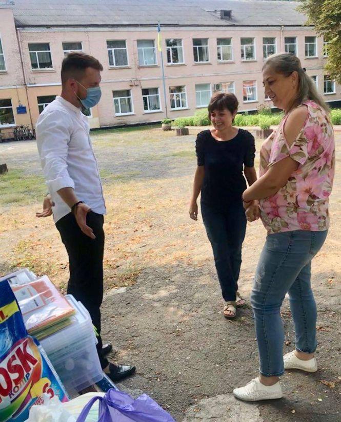 Новини Вінниці - фото з Школи і садки міста засобами захисту забезпечені. Інтернати області просять допомогти меценатів Школи і садки міста засобами захисту забезпечені. Інтернати області просять допомогти меценатів, фото №1 на сайті 20minut.ua