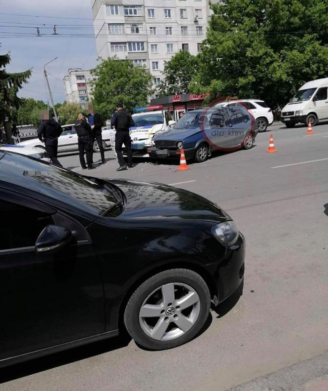 Новини Хмельницького - фото з На проспекті Миру cталася ДТП за участю поліції На проспекті Миру cталася ДТП за участю поліції, фото №1 на сайті vsim.ua