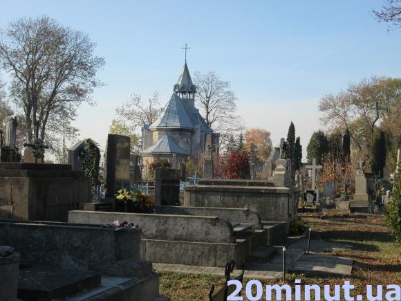 Новини Тернополя - фото з Історія Тернополя у надгробках Микулинецького кладовища Історія Тернополя у надгробках Микулинецького кладовища, фото №1 на сайті 20minut.ua
