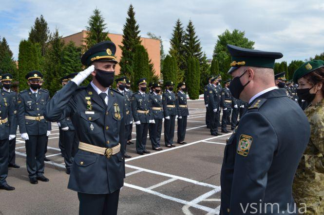 Новини Хмельницького - фото з Випуск курсантів прикордонної академії: як це було (ФОТО, ВІДЕО) Випуск курсантів прикордонної академії: як це було (ФОТО, ВІДЕО), фото №2 на сайті vsim.ua