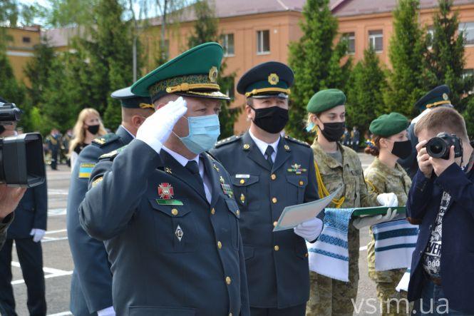 Новини Хмельницького - фото з Випуск курсантів прикордонної академії: як це було (ФОТО, ВІДЕО) Випуск курсантів прикордонної академії: як це було (ФОТО, ВІДЕО), фото №6 на сайті vsim.ua