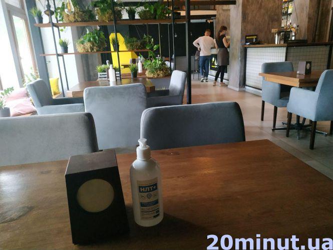 Закладам харчування дозволили приймати гостей в приміщенні: як вони тепер працюють? Ми перевірили, фото №3 на сайті 20minut.ua