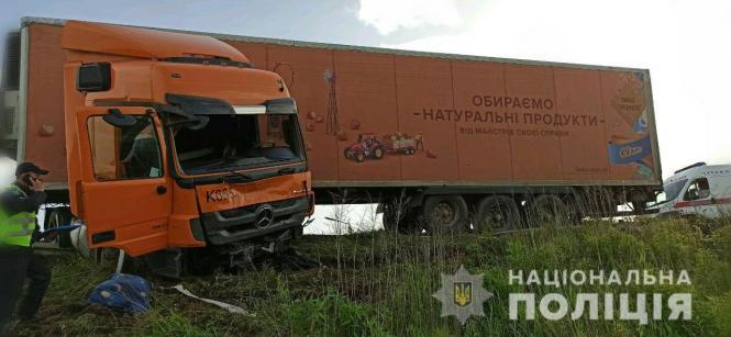 Новини Вінниці - фото з Біля Рівного вінничанин на вантажівці зніс три легковики: загинув хлопчик та троє дорослих Біля Рівного вінничанин на вантажівці зніс три легковики: загинув хлопчик та троє дорослих, фото №1 на сайті 20minut.ua