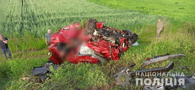 Новини Вінниці - фото з Біля Рівного вінничанин на вантажівці зніс три легковики: загинув хлопчик та троє дорослих Біля Рівного вінничанин на вантажівці зніс три легковики: загинув хлопчик та троє дорослих, фото №5 на сайті 20minut.ua