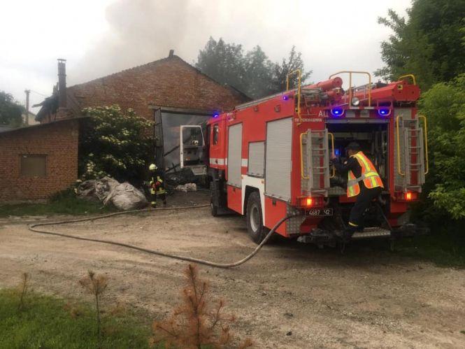 Новини Тернополя - фото з У пожежі на Тернопільщині загинула молода жінка (ФОТО) У пожежі на Тернопільщині загинула молода жінка (ФОТО), фото №2 на сайті 20minut.ua