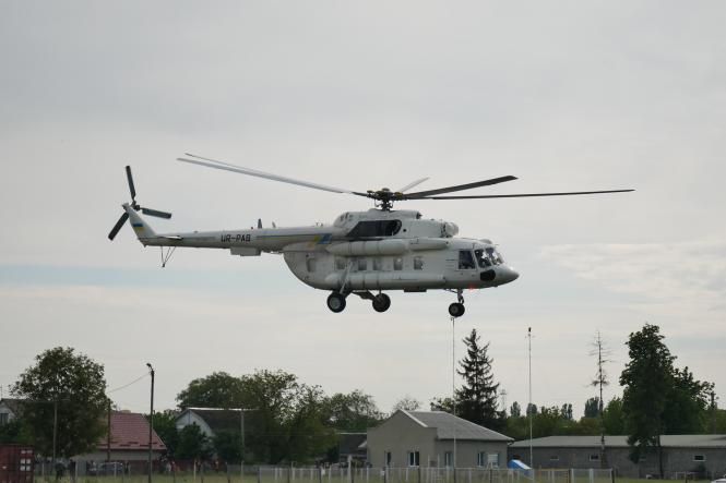 Новини Хмельницького - фото з Зізнання у коханні та “вульгарне” фото: деталі дводенного візиту Зеленського на Хмельниччину Первым из трех