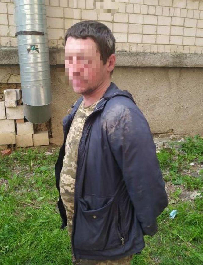 Новини Вінниці - фото з У Вінниці з ножем напали на водія тролейбусу, але поліцейські охорони оперативно затримали винуватців (Пресслужба Управління поліції охорони) У Вінниці з ножем напали на водія тролейбусу, але поліцейські охорони оперативно затримали винуватців (Пресслужба Управління поліції охорони), фото №3 на сайті 20minut.ua