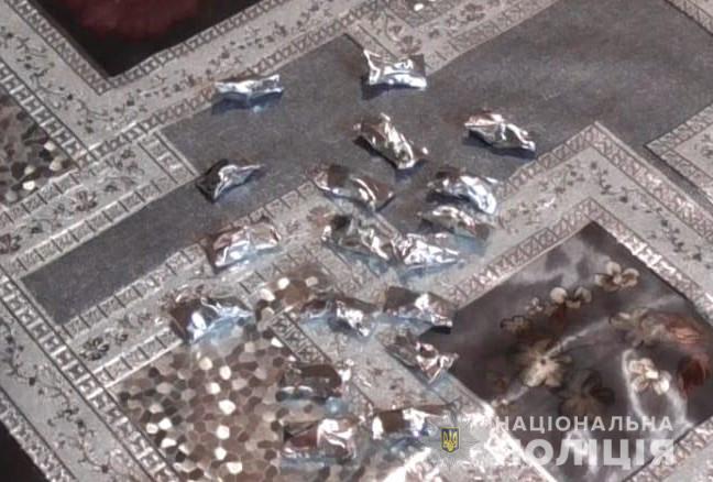 Новини Вінниці - фото з Зловили на гарячому: у Жмеринці жінка продавала наркотики Зловили на гарячому: у Жмеринці жінка продавала наркотики, фото №1 на сайті 20minut.ua