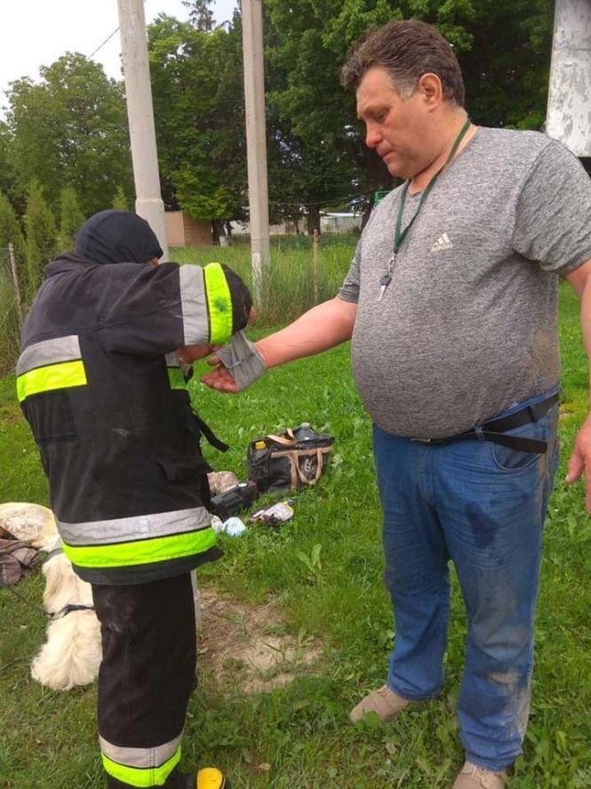 Новини Тернополя - фото з На заправці в Борщеві загорівся автомобіль: водій отримав опіки(ФОТО) На заправці в Борщеві загорівся автомобіль: водій отримав опіки(ФОТО), фото №3 на сайті 20minut.ua
