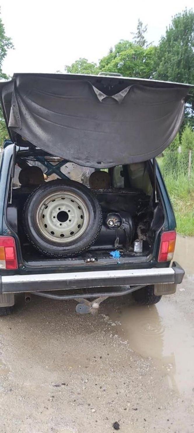 Новини Тернополя - фото з На заправці в Борщеві загорівся автомобіль: водій отримав опіки(ФОТО) На заправці в Борщеві загорівся автомобіль: водій отримав опіки(ФОТО), фото №2 на сайті 20minut.ua