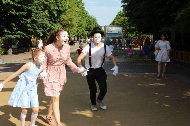 Новини Хмельницького - фото з На Проскурівській провели джазовий перформанс На Проскурівській провели джазовий перформанс, фото №1 на сайті vsim.ua