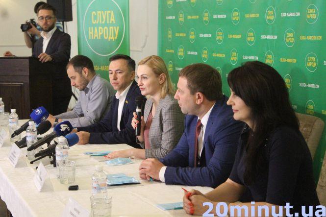 Новини Тернополя - фото з Нові дороги, розвиток краю та “перезавантаження” влади на місцях. Керівник обласного осередку “Слуги Народу” Володимир Гевко обіцяє зламати стару систему (ПРЕССЛУЖБА ПАРТІЇ) Нові дороги, розвиток краю та “перезавантаження” влади на місцях. Керівник обласного осередку “Слуги Народу” Володимир Гевко обіцяє зламати стару систему (ПРЕССЛУЖБА ПАРТІЇ), фото №1 на сайті 20minut.ua