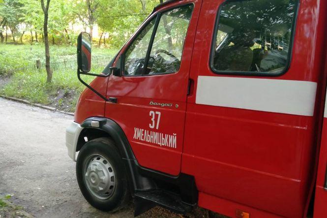 Затоплені будинки та вулиці: наслідки потужної зливи на  Хмельниччині, фото №4 на сайті vsim.ua