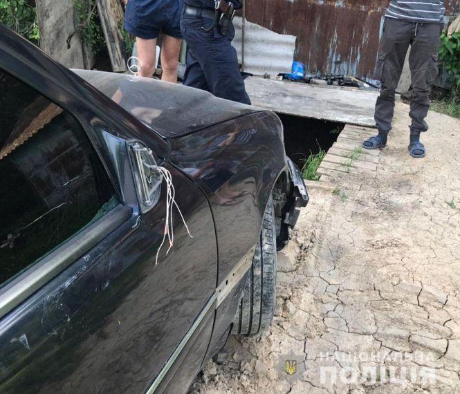 Біля Калинівки перекинувся Nissan, а у Вороновиці Mercedes збив скутеристку, фото №3 на сайті 20minut.ua