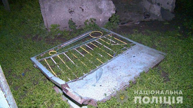 Новини Вінниці - фото з П'яна жінка на «ВАЗ» в'їхала у чотирьох маленьких діток, які гралися на узбіччі П'яна жінка на «ВАЗ» в'їхала у чотирьох маленьких діток, які гралися на узбіччі, фото №1 на сайті 20minut.ua