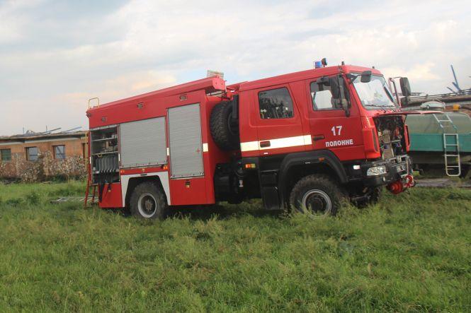 Масштабна пожежа. На Хмельниччині блискавка спалила ферму (ФОТО, ВІДЕО), фото №7 на сайті vsim.ua