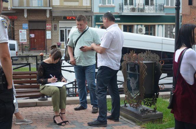 Хулігани, які пограбували туристичну скриню у Чорткові, повернули вкрадене (ФОТО), фото №1 на сайті 20minut.ua