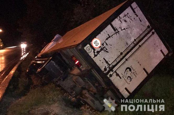 Новини Тернополя - фото з Смертельна аварія під час зливи: на Тернопільщині зіткнулися чотири автомобілі (ФОТО)