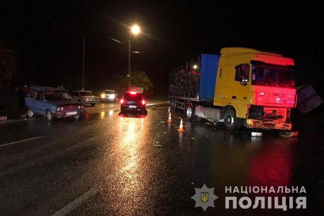 Новини Тернополя - фото з Смертельна аварія під час зливи: на Тернопільщині зіткнулися чотири автомобілі (ФОТО)
