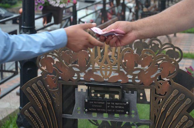 Хулігани, які пограбували туристичну скриню у Чорткові, повернули вкрадене (ФОТО), фото №3 на сайті 20minut.ua