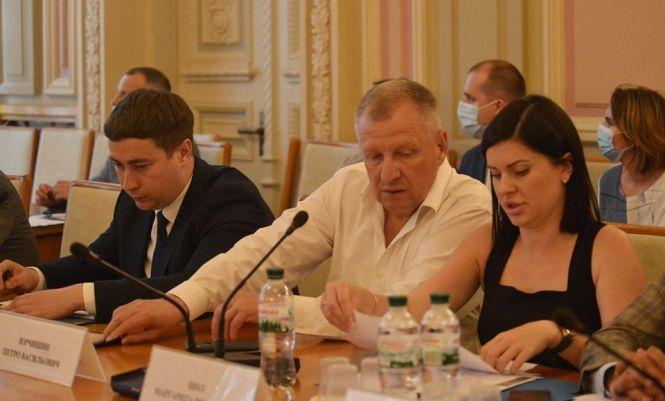 Новини Вінниці - фото з Як вінницькі високопосадовці нехтують правилами карантину. І чому їм за це нічого не буде Як вінницькі високопосадовці нехтують правилами карантину. І чому їм за це нічого не буде, фото №16 на сайті 20minut.ua