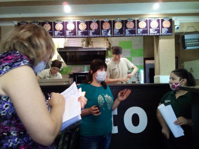 Новини Козятина - фото з Ми перевірили чи дотримуються карантинних норм у кафе, магазинах та перукарнях Ми перевірили чи дотримуються карантинних норм у кафе, магазинах та перукарнях, фото №4 на сайті 20minut.ua