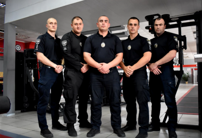 Новини Вінниці - фото з По тонні на кожного: бійці роти ТОР підняли по 10 разів стокілограмову штангу По тонні на кожного: бійці роти ТОР підняли по 10 разів стокілограмову штангу, фото №1 на сайті 20minut.ua