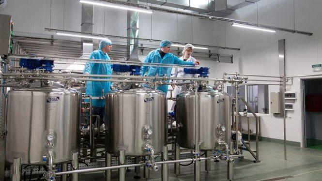 Новини Вінниці - фото з Напитися молока,  яке здоїв робот. Вінничан запрошують у Чечельник на молочну екскурсію Напитися молока,  яке здоїв робот. Вінничан запрошують у Чечельник на молочну екскурсію, фото №8 на сайті 20minut.ua