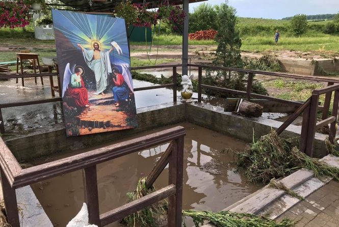 Наслідки негоди: буря понищила святиню на Монастирищині