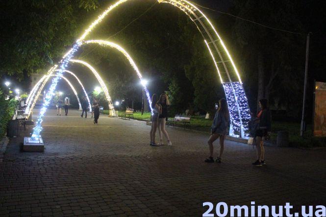 Де тернополяни люблять гуляти вночі (ФОТОРЕПОРТАЖ), фото №2 на сайті 20minut.ua