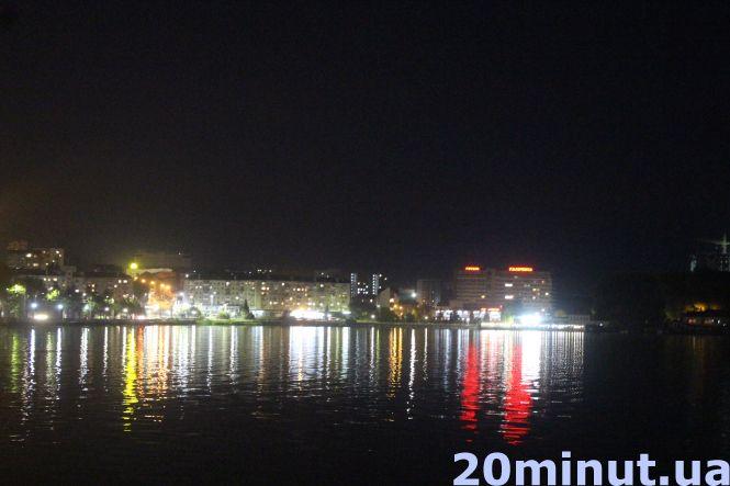 Де тернополяни люблять гуляти вночі (ФОТОРЕПОРТАЖ), фото №14 на сайті 20minut.ua