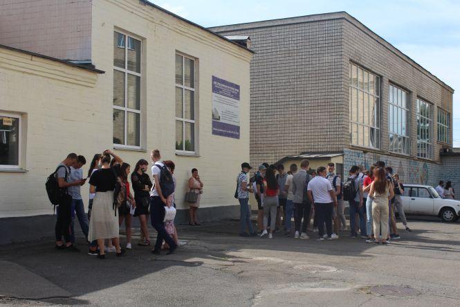 Новини Вінниці - фото з Очікування vs реальність: як проходило «карантинне» ЗНО у Вінниці Очікування vs реальність: як проходило «карантинне» ЗНО у Вінниці, фото №1 на сайті 20minut.ua