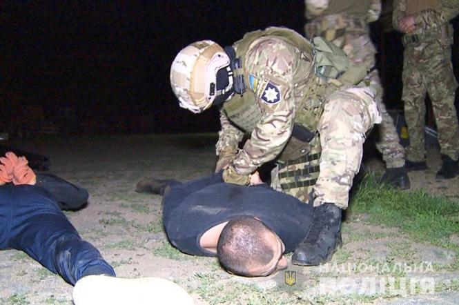 На Вінниччині КОРД затримав банду, яка спеціалізувалася на крадіжках засобів захисту рослин, фото №2 на сайті 20minut.ua